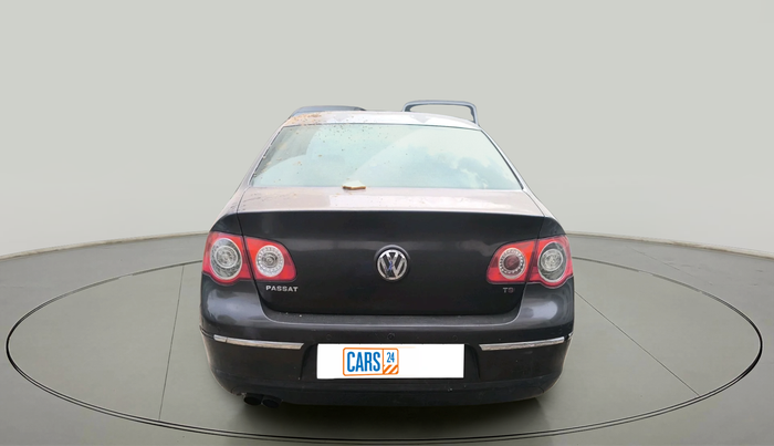 2010 Volkswagen Passat 1.8L TSI, Petrol, Manual, 1,05,659 km, exterior