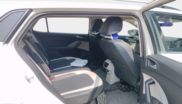 2022 Volkswagen TAIGUN TOPLINE 1.0 TSI MT, Petrol, Manual, 61,604 km, interior