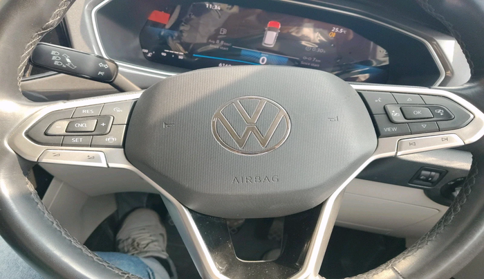 2022 Volkswagen TAIGUN TOPLINE 1.0 TSI MT, Petrol, Manual, 61,604 km, interior