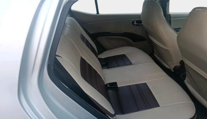 2015 Hyundai i10 SPORTZ 1.1, Petrol, Manual, 75,093 km, interior