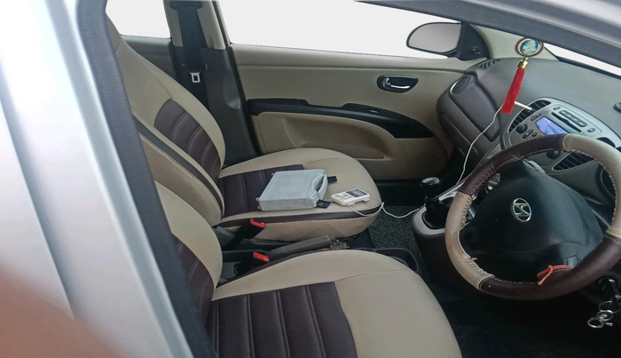 2015 Hyundai i10 SPORTZ 1.1, Petrol, Manual, 75,093 km, interior