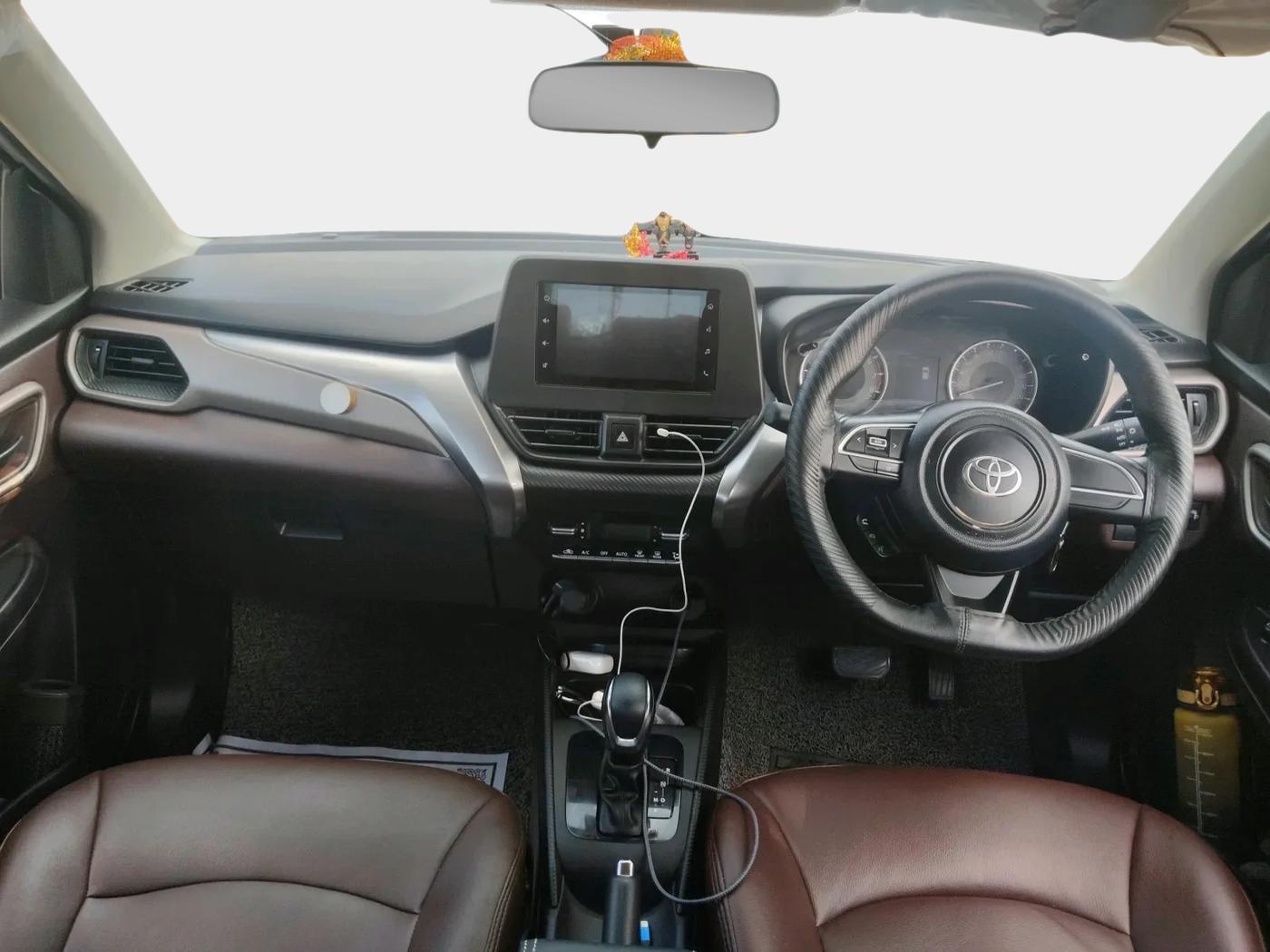 2024 Toyota Urban Cruiser Taisor S Plus 1.2 Petrol AMT, Petrol, Automatic, 29,000 km, interior