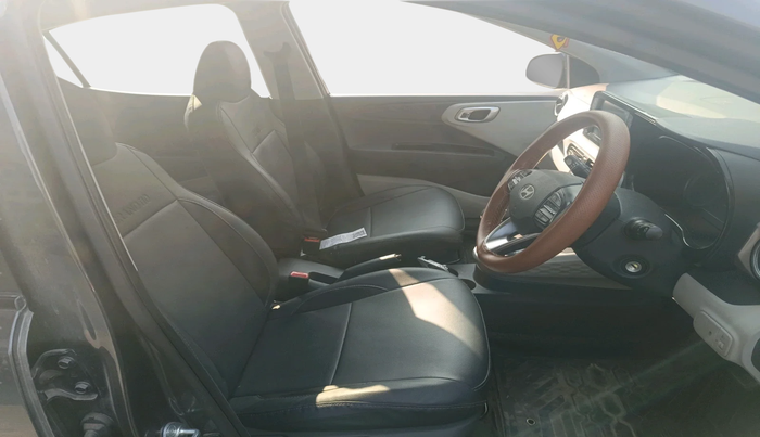 2024 Hyundai GRAND I10 NIOS SPORTZ AMT 1.2 KAPPA VTVT, Petrol, Automatic, 11,155 km, interior