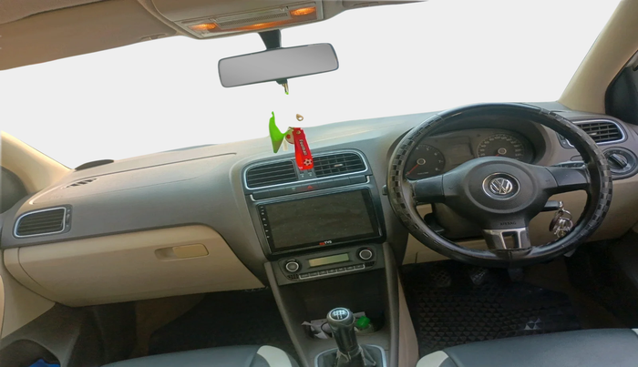 2011 Volkswagen Vento HIGHLINE 1.6 MPI, Petrol, Manual, 1,16,844 km, interior