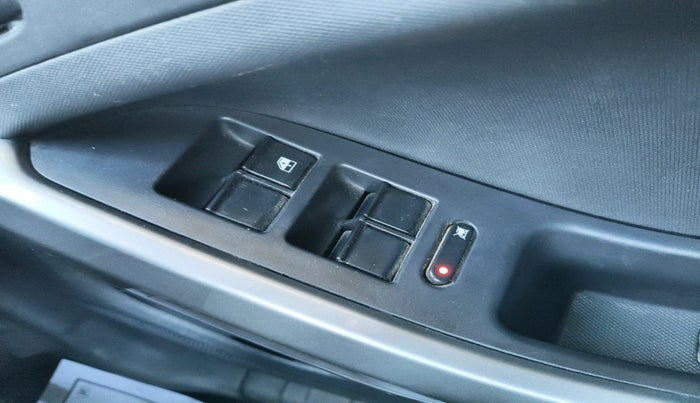 2020 Tata NEXON XM PETROL, Petrol, Manual, 73,848 km, interior