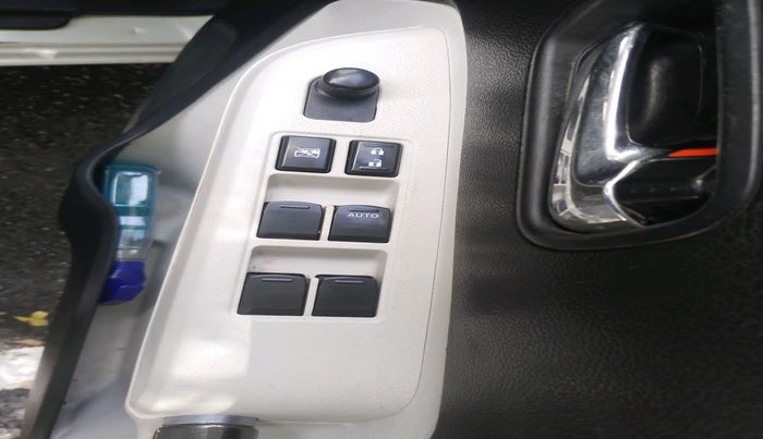 2017 Maruti IGNIS DELTA 1.2, Petrol, Manual, 63,057 km, interior