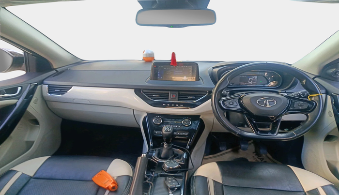 2022 Tata NEXON XZ PLUS (PREMIUM) PETROL, Petrol, Manual, 38,978 km, interior