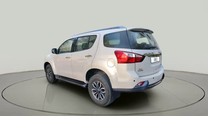 2017 ISUZU MU-X 4x4 A/T, Diesel, Automatic, 1,80,893 km, exterior