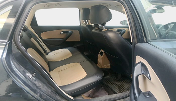 2018 Volkswagen Ameo HIGHLINE PLUS 1.5L AT 16 ALLOY, Diesel, Automatic, 77,675 km, interior