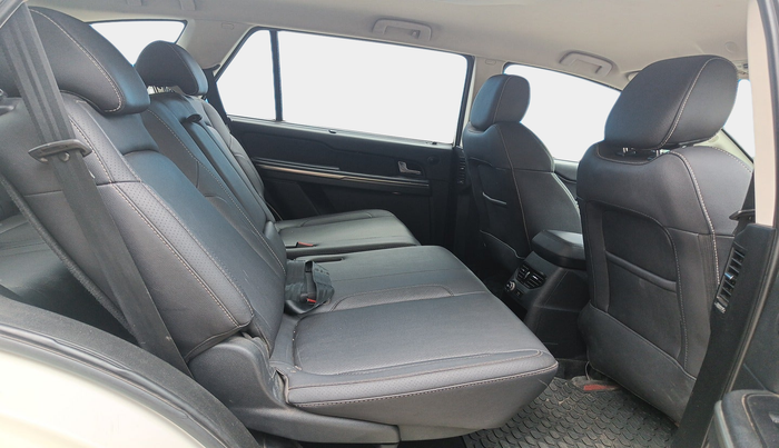 2017 Tata Hexa XTA 4X2 7 STR, Diesel, Automatic, 94,671 km, interior