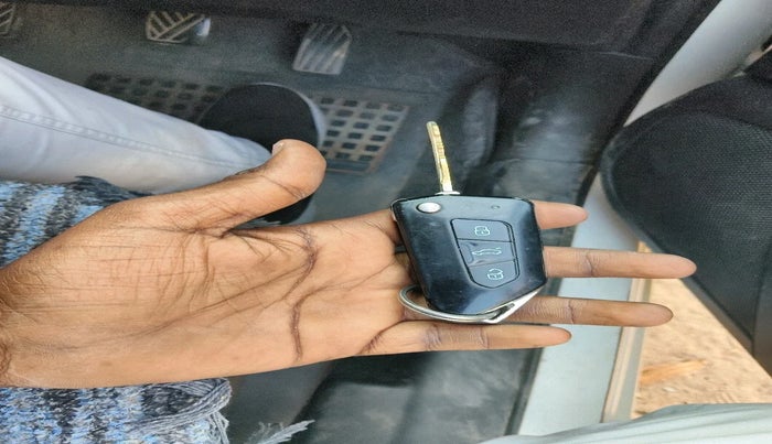 2015 Maruti Swift VXI, Petrol, Manual, 1,11,371 km, interior