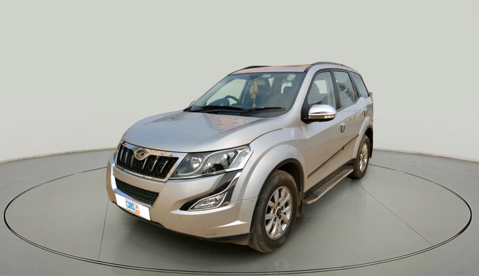 2017 Mahindra XUV500 W10 AT, Diesel, Automatic, 1,04,238 km, exterior