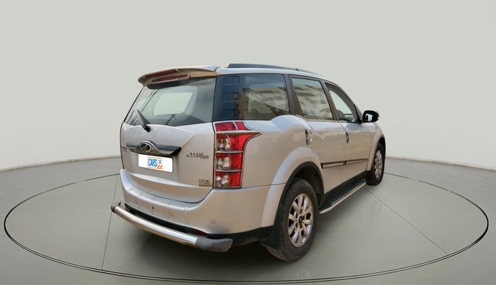 2017 Mahindra XUV500 W10 AT, Diesel, Automatic, 1,04,238 km, exterior