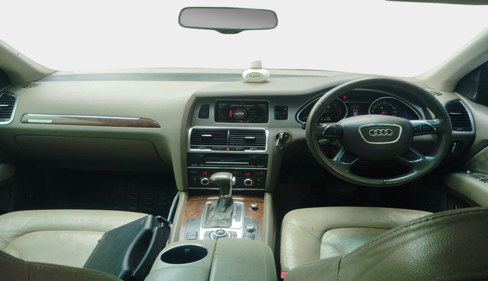 2011 Audi Q7 3.0 TDI QUATTRO, Diesel, Automatic, 1,82,387 km, interior