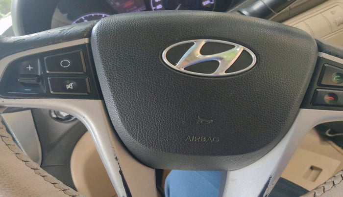 2012 Hyundai Verna FLUIDIC 1.6 CRDI SX, Diesel, Manual, 1,31,472 km, interior