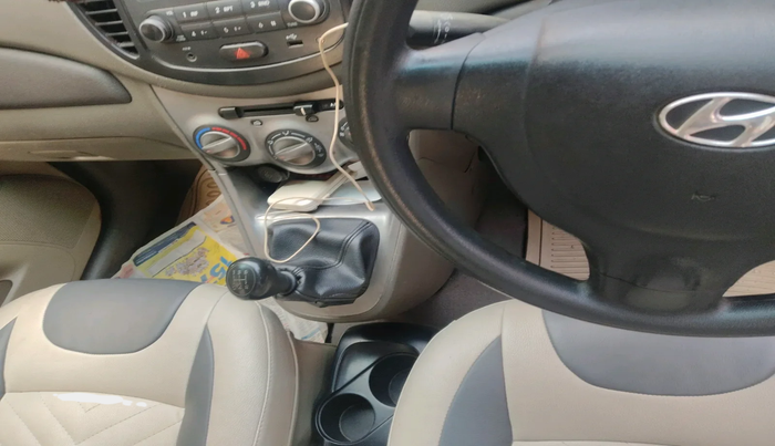 2011 Hyundai i10 MAGNA 1.2, Petrol, Manual, 88,384 km, interior