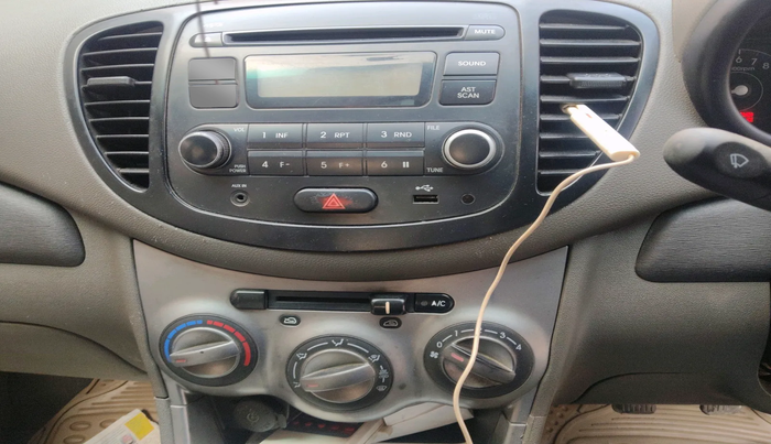 2011 Hyundai i10 MAGNA 1.2, Petrol, Manual, 88,384 km, interior