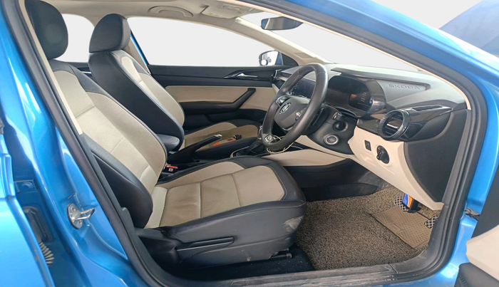 2023 Skoda SLAVIA STYLE 1.5L TSI DSG, Petrol, Automatic, 20,384 km, interior