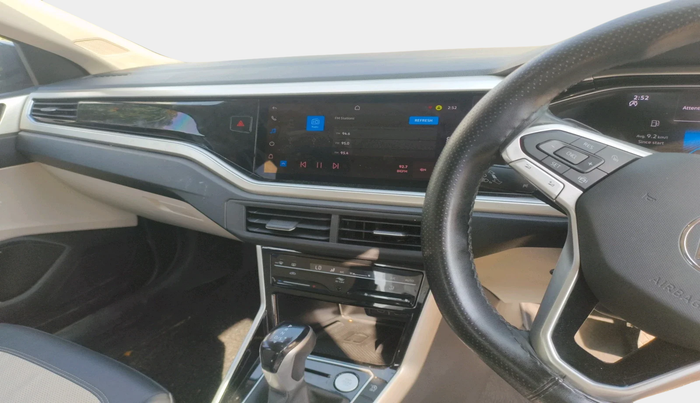 2024 Volkswagen VIRTUS TOPLINE TSI 1.0 AT, Petrol, Automatic, 13,490 km, interior