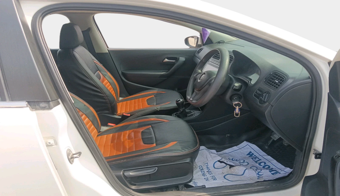 2018 Volkswagen Ameo COMFORTLINE 1.0L, Petrol, Manual, 77,750 km, interior