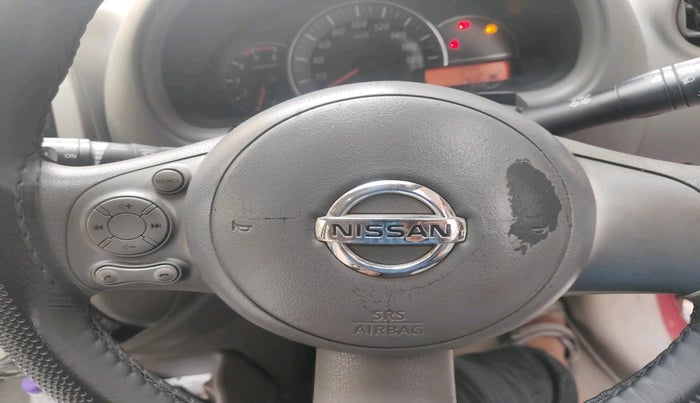 2013 Nissan Micra XV PREMIUM DIESEL, Diesel, Manual, 1,03,216 km, interior