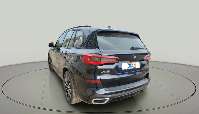 2022 BMW X5  xDrive 30d M Sport, Diesel, Automatic, 69,833 km, exterior