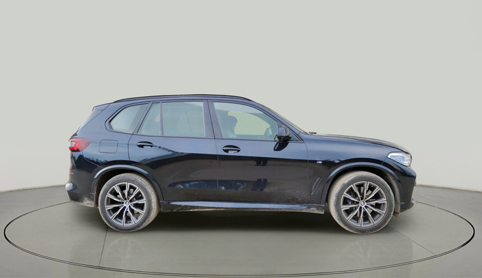 2022 BMW X5  xDrive 30d M Sport, Diesel, Automatic, 69,833 km, exterior