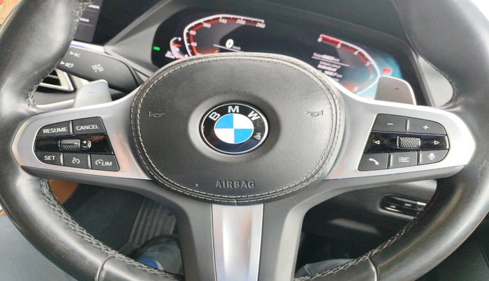 2022 BMW X5  xDrive 30d M Sport, Diesel, Automatic, 69,833 km, interior