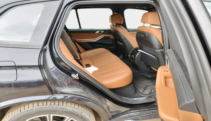 2022 BMW X5  xDrive 30d M Sport, Diesel, Automatic, 69,833 km, interior
