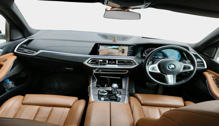 2022 BMW X5  xDrive 30d M Sport, Diesel, Automatic, 69,833 km, interior