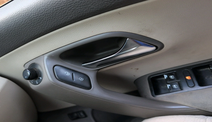 2011 Volkswagen Vento HIGHLINE DIESEL 1.6, Diesel, Manual, 1,17,635 km, interior