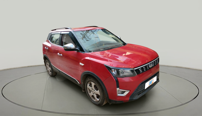 2020 Mahindra XUV300 W6 1.5 Diesel, Diesel, Manual, 2,11,066 km, exterior