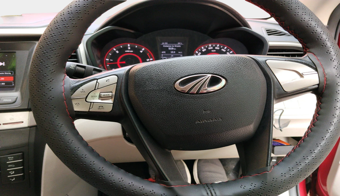 2020 Mahindra XUV300 W6 1.5 Diesel, Diesel, Manual, 2,11,066 km, interior