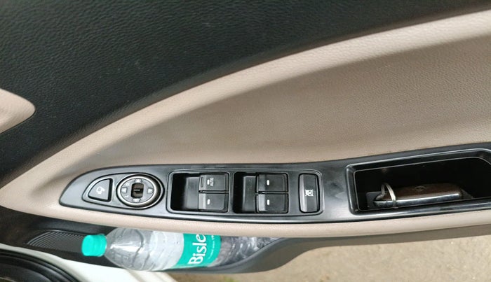 2017 Hyundai Elite i20 ASTA 1.2, Petrol, Manual, 88,688 km, interior