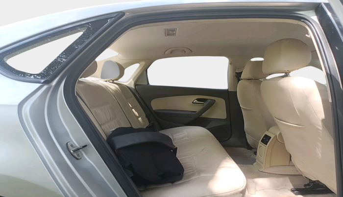 2013 Volkswagen Vento COMFORTLINE DIESEL 1.6, Diesel, Manual, 1,07,026 km, interior
