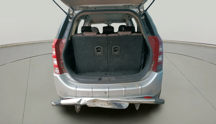 2014 Mahindra XUV500 W6, Diesel, Manual, 1,75,331 km, exterior