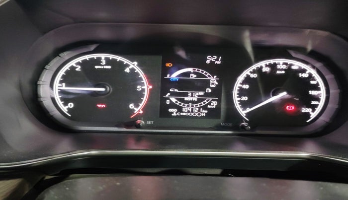 2019 Tata Harrier XT 2.0L KRYOTEC, Diesel, Manual, 1,04,121 km, interior