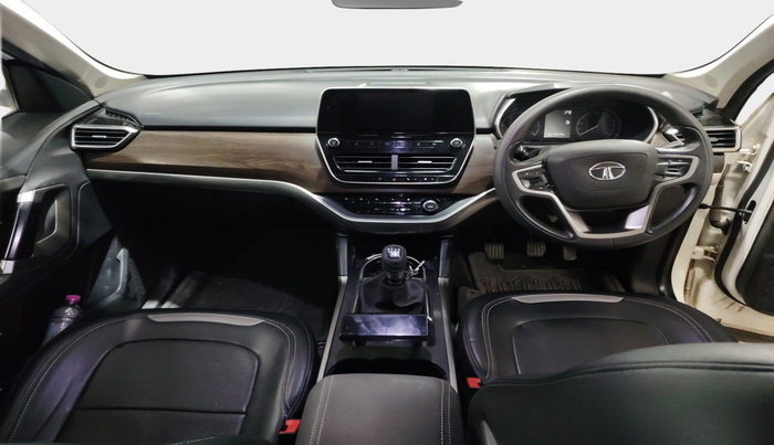 2019 Tata Harrier XT 2.0L KRYOTEC, Diesel, Manual, 1,04,121 km, interior