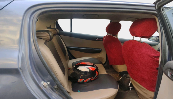 2014 Hyundai i20 SPORTZ 1.2, Petrol, Manual, 1,28,934 km, interior