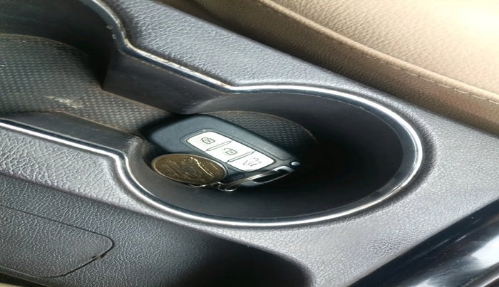 2012 Hyundai New Elantra 1.8 SX MT VTVT, Petrol, Manual, 70,142 km, interior