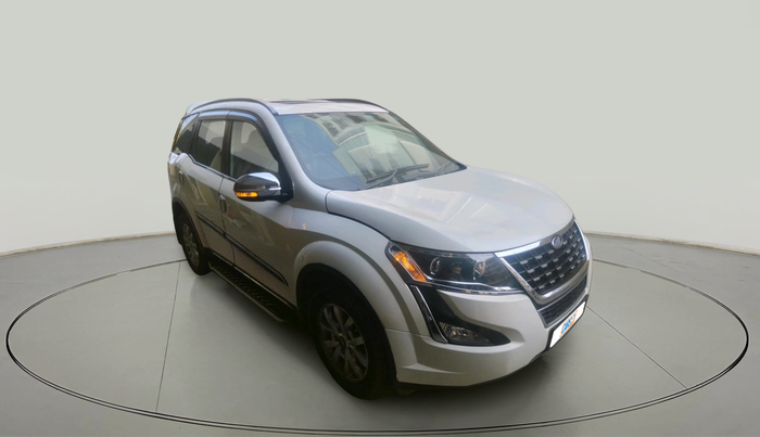 2018 Mahindra XUV500 W11, Diesel, Manual, 1,00,771 km, exterior