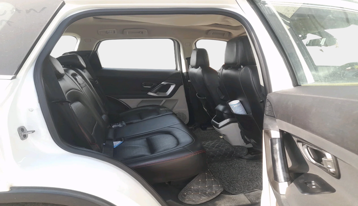 2022 Tata Safari XT PLUS, Diesel, Manual, 43,006 km, interior