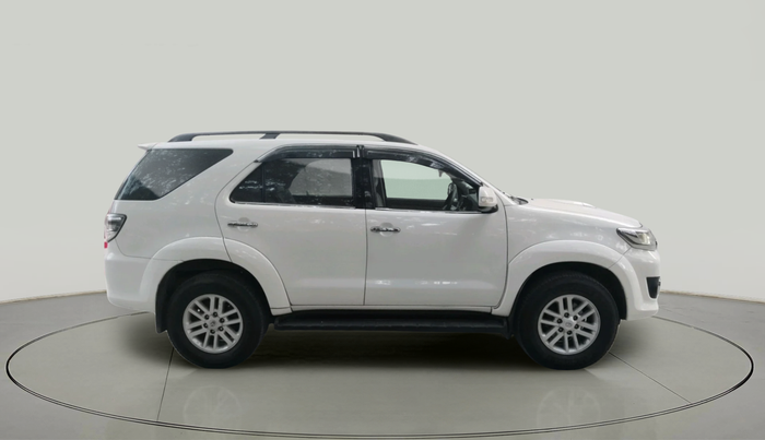 2012 Toyota Fortuner 3.0 4X2 AT, Diesel, Automatic, 3,04,557 km, exterior