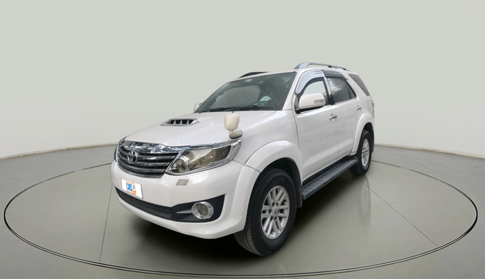 2012 Toyota Fortuner 3.0 4X2 AT, Diesel, Automatic, 3,04,557 km, exterior