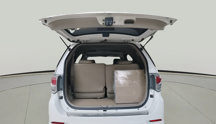 2012 Toyota Fortuner 3.0 4X2 AT, Diesel, Automatic, 3,04,557 km, exterior