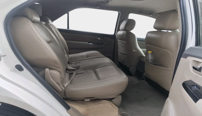 2012 Toyota Fortuner 3.0 4X2 AT, Diesel, Automatic, 3,04,557 km, interior