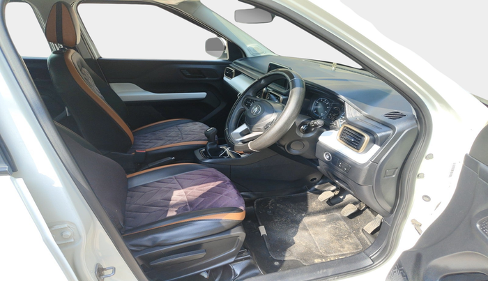 2022 Tata PUNCH ACCOMPLISHED MT, Petrol, Manual, 41,300 km, interior