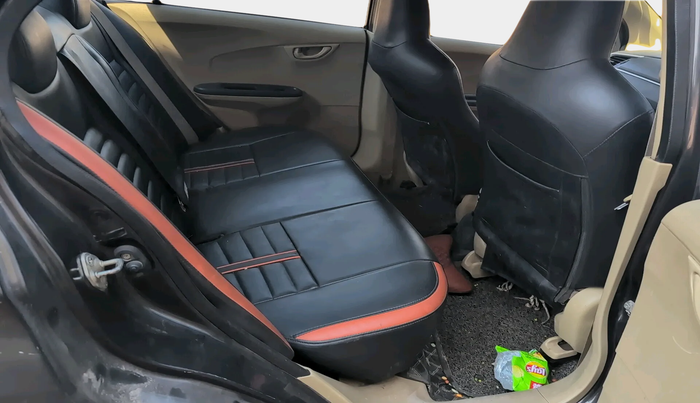 2017 Honda Amaze 1.2L I-VTEC S, Petrol, Manual, 1,94,002 km, interior