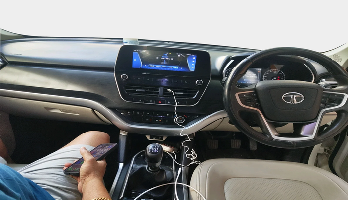 2022 Tata Safari XZ, Diesel, Manual, 1,66,300 km, interior