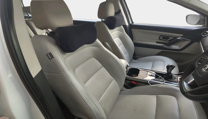 2022 Tata Safari XZ, Diesel, Manual, 1,66,300 km, interior